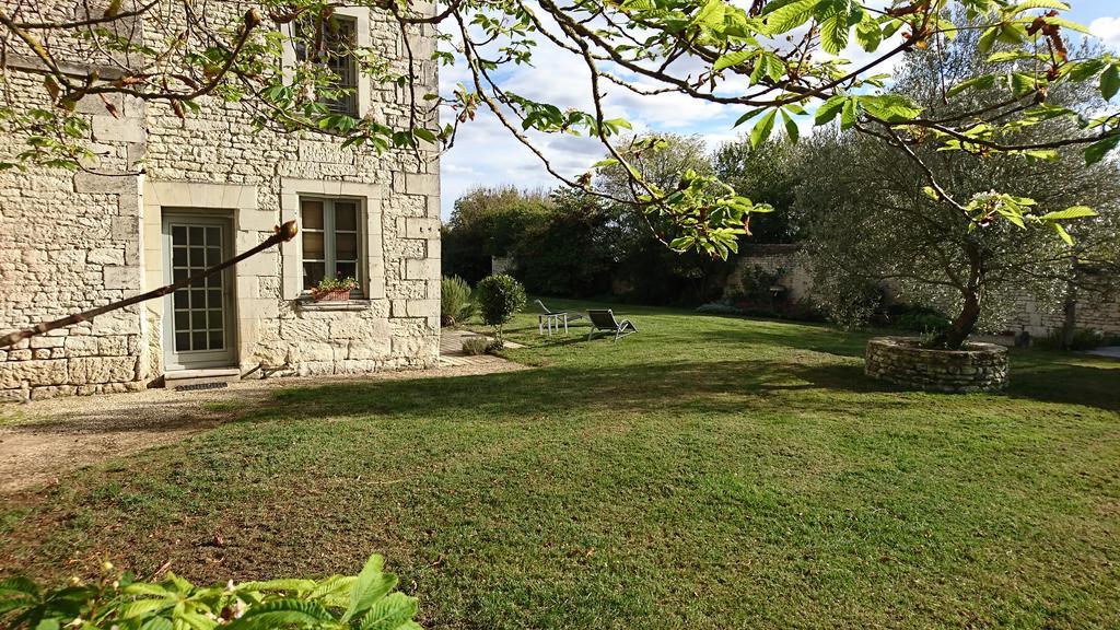 Villa L'Olivier à Monts-sur-Guesnes Extérieur photo